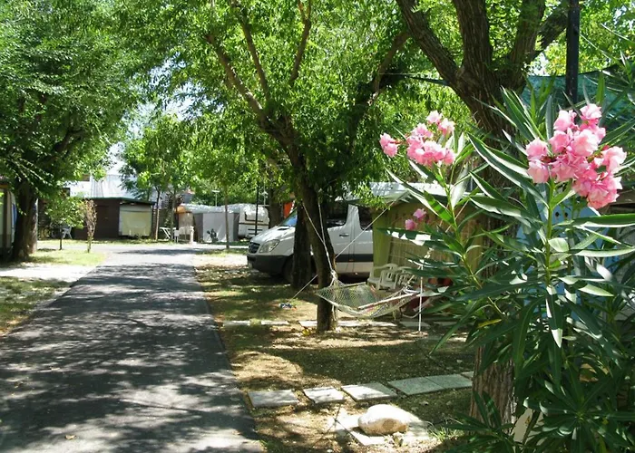 Campingplatz L'oasi Di Lulu' *